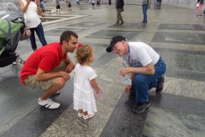 Wilbert Kalmbach, a World War II veteran, encountered a 2-year old girl with her parents at the WWII Memorial, in Washington, D.C. She told him, "Thank you for serving," and her father said, "These are the veterans I told you about, remember?"  Kalmbach is a retired Camas paper mill employee.