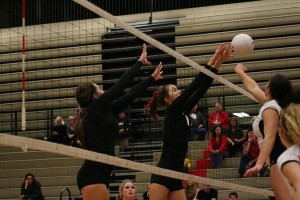 Sophie Jacobson had the perfect touch at the net for the Papermakers Wednesday. Camas beat Union in five sets for the district championship. State begins Friday at Saint Martin's University.